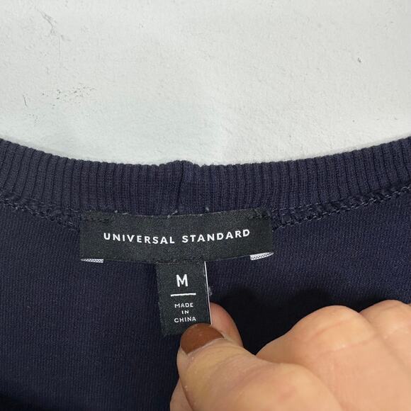 Universal Thread Aimee Liquid Jersey Rib Hem Tee Navy - Picture 4 of 8